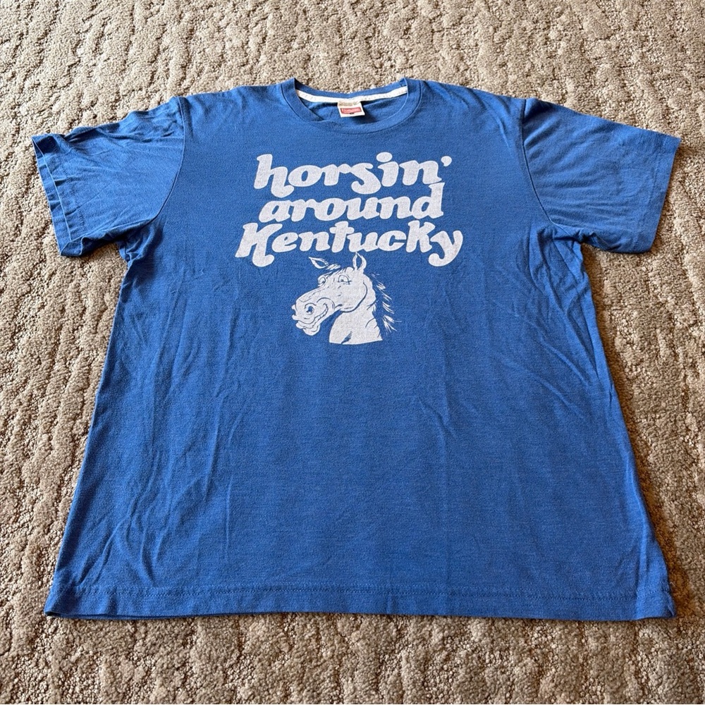 HOMAGE Kentucky Horsin’ Around Horse Blue Large Crew Neck T-Shirt
